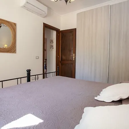Villino Lu Maestrali Apartament *